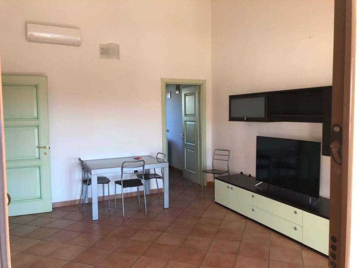 Appartamento A Pula Vicino Al Mare Bagian luar foto